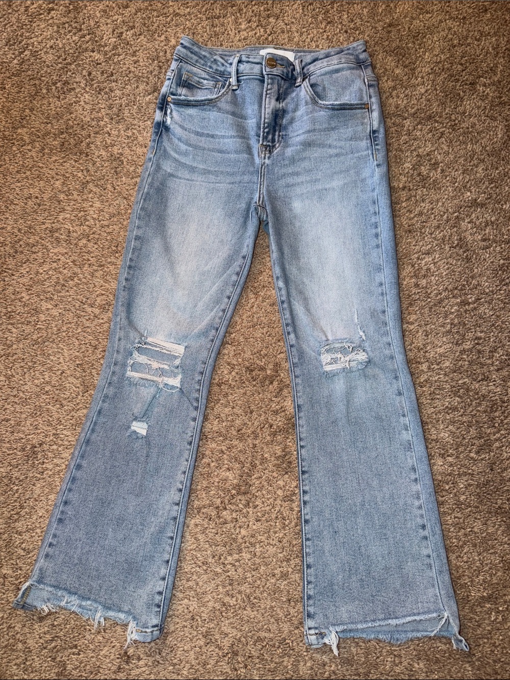 Risen High Rise Distressed Cropped Jeans size 5/27